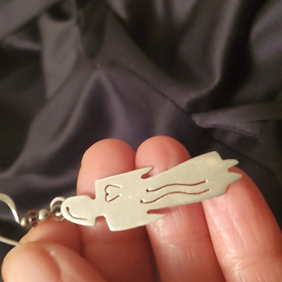 Earrings - Picture 3 of 4